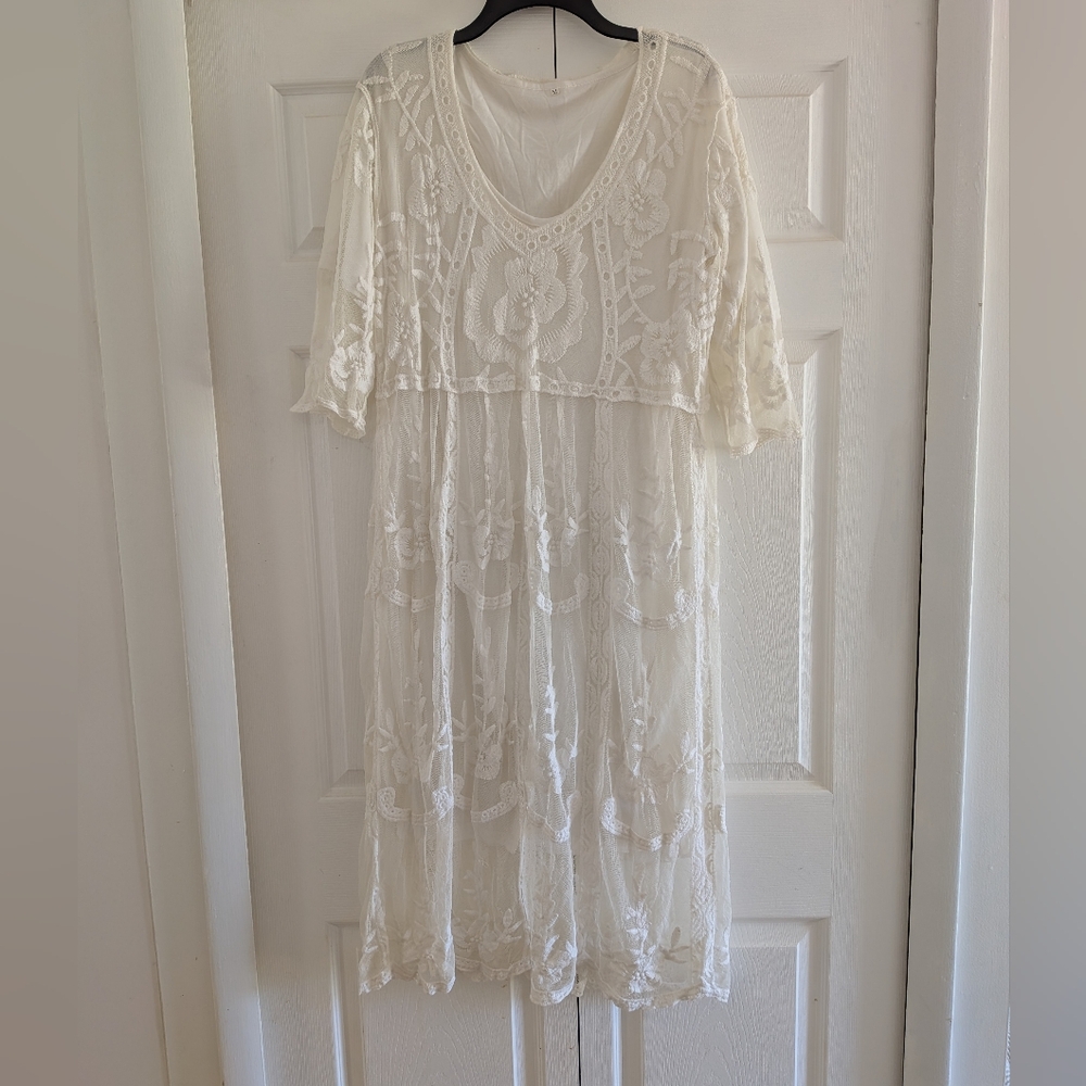 Elegant White Lace Dress